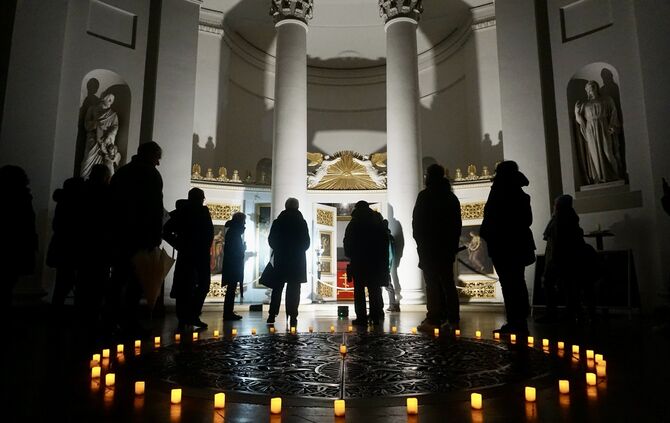 Eindrücke von der neuen Nacht-Führung in der Grabkapelle auf dem Württemberg