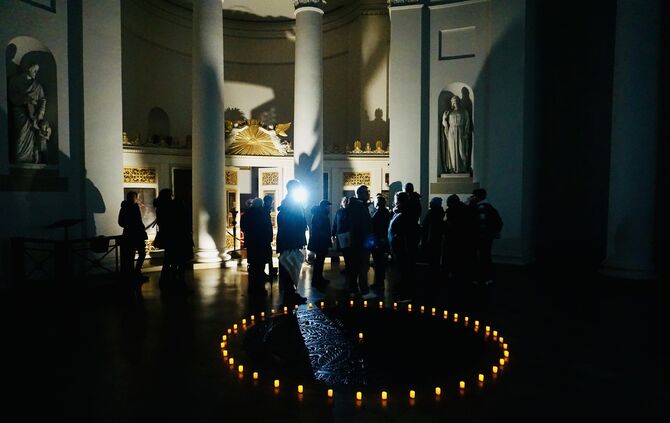 Eindrücke von der neuen Nacht-Führung in der Grabkapelle auf dem Württemberg