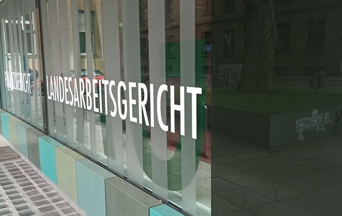 Landesarbeitsgericht Feature