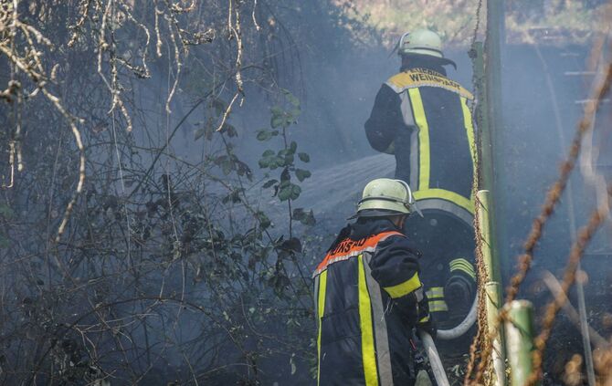 Feuerwehr Feuer Brand Weinstadt Baach_12
