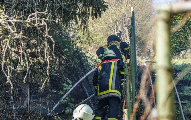 Feuerwehr Feuer Brand Weinstadt Baach_14