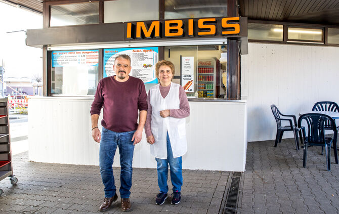 50 Jahre Imbiss Kronenplatz Winnenden: Niko Dimitrakudis und Aphrodite Dimitrakudi, 29.02.2024.