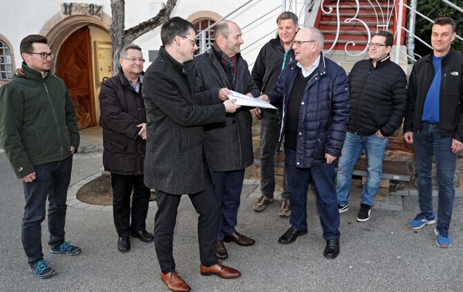 954 Unterschriften für Geldautomaten_0