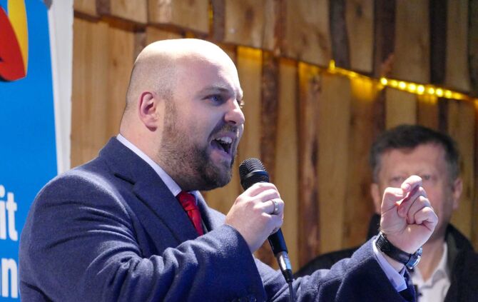 Kopie von AfD Demo Stuttgart 12.11. Marktplatz Markus Frohnmaier