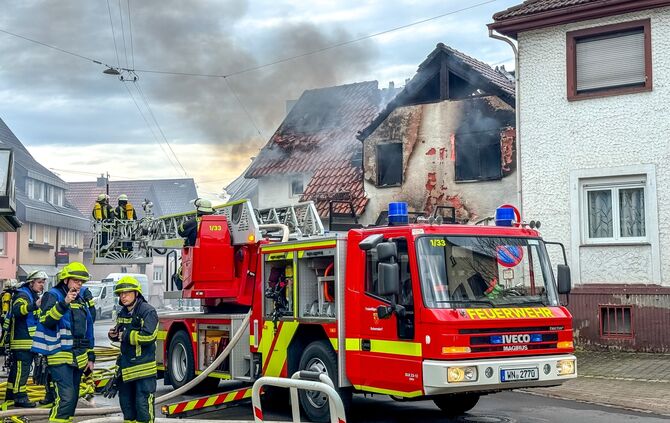 Gebäudebrand, Haubersbronner Str., Urbach, 05.04.2024.