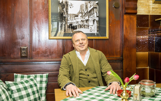 Dirk Schulz hat das Bürgerstüble in der Winnender Marktstraße übernommen, 08.04.2024.