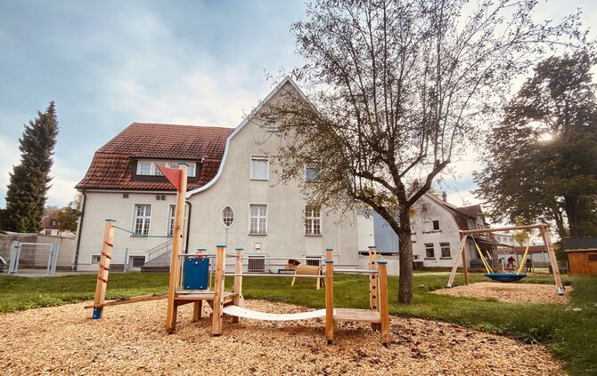 Schulstraße 42