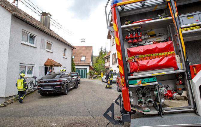 Feuerwehreinsatz, Weinsteige, Winnenden-Hanweiler, 15.04.2024.