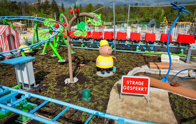 04_lld_ppp_papa_wutz_achterbahn_strasse_gesperrt