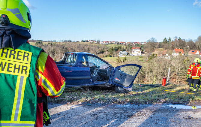 Tödlicher Unfall Althütte Baum geprallt_13