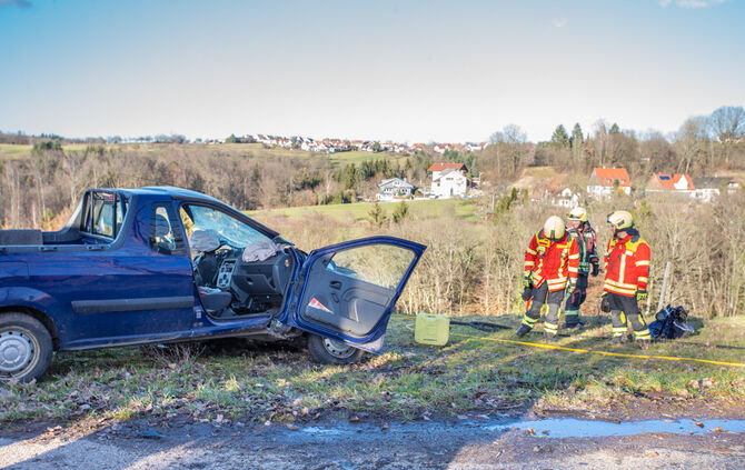 Tödlicher Unfall Althütte Baum geprallt_14