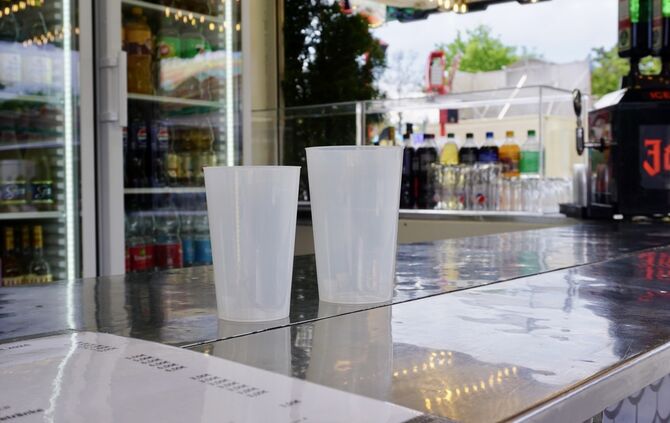 Pfandbecher auf dem Frühlingsfest in Stuttgart