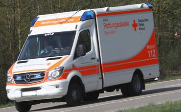 Rettungswagen Rettungsdienst Blaulicht Unfall Verletzte RTW 112 Symbol Symbolbild symbolfoto