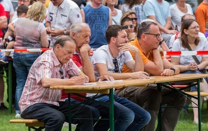 Berglen-Hoesslinswart: Eselrennnen