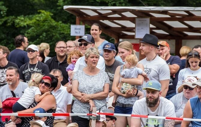 Berglen-Hoesslinswart: Eselrennnen
