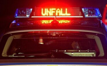 Polizei Blaulicht bei Unfallaufnahme