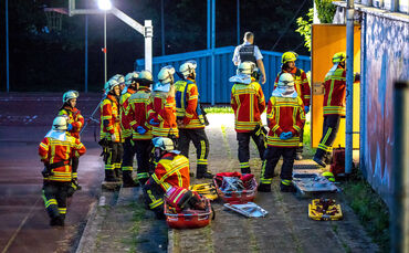 Vier Kinder brechen durch Hallendach, Goethestr., Remshalden-Grunbach, 04.05.2024.