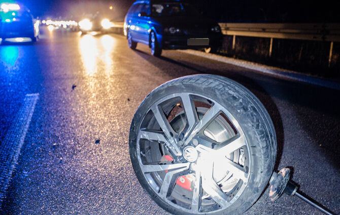 Unfall auf der B14 - Bild 09_4