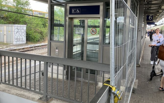 gleis 6 und 7, Bahnhof Waiblingen Aufzug Aufzüge