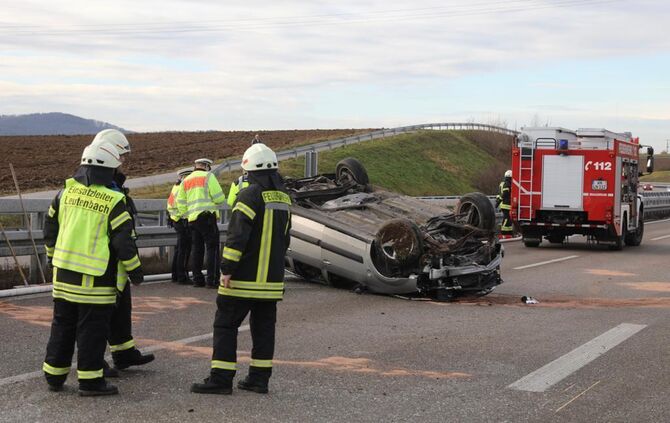 Unfall Waldrems B14 Nellmersbach Rettungshubschrauber_0