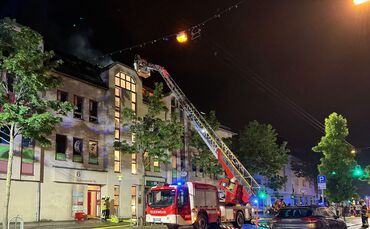 Dachstuhlbrand, Cannstatter Ecke Schorndorfer Str., Fellbach, 30.05.2024.