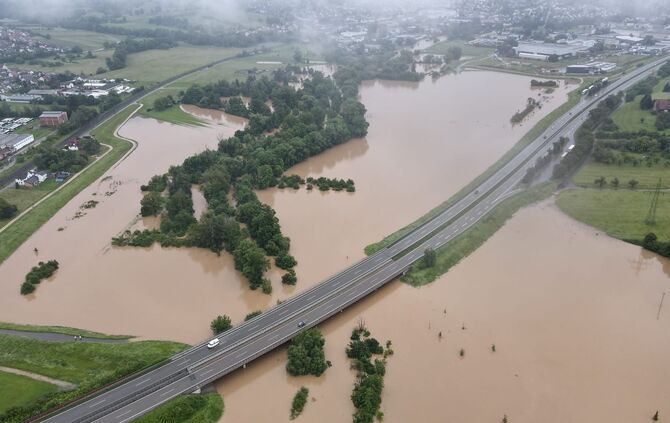 27d7669a-e39e-46d8-86d9-b74145f0e964