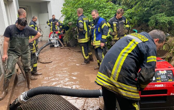 Feuerwehr Schorndorf bei der Hochwasserhilfe