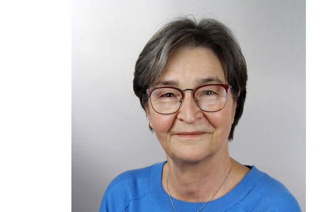 Dr. Takats Irene