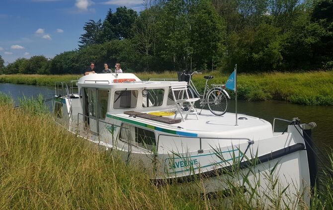 Kernen Hausbootverleih