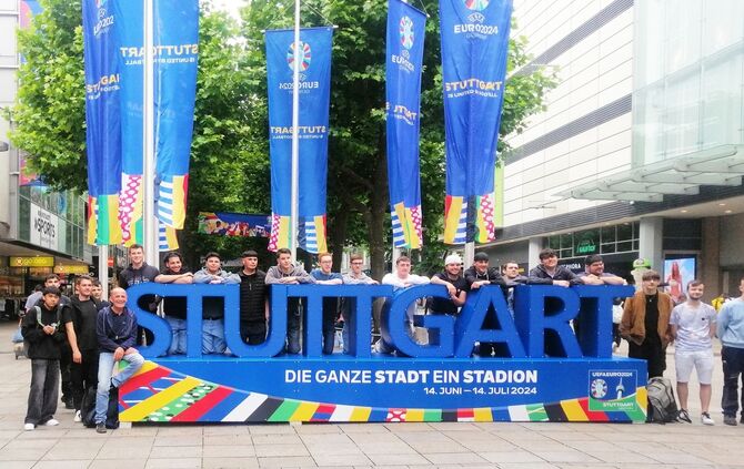 EM-Schriftzug