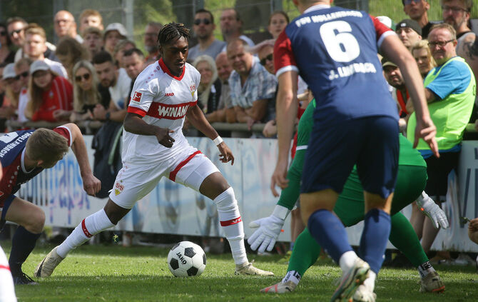 Fußball  JAKO-Testspiel: FSV Hollenbach vs. VfB Stuttgart