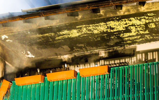 Wohnhausbrand gelöscht - Bild 24_1