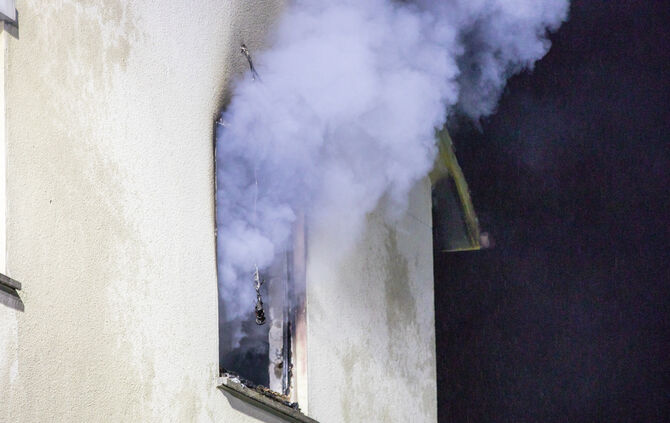 Wohnhausbrand gelöscht - Bild 06_2