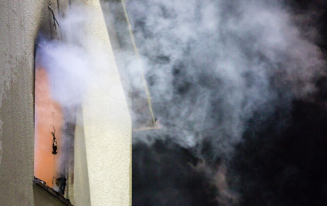 Wohnhausbrand gelöscht - Bild 18_11