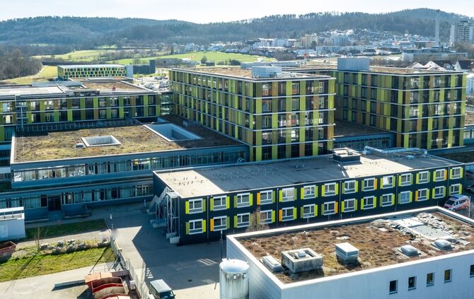 Luftbild: Infektionsstation am Rems-Murr-Klinikum Winnenden, 20.02.2023.