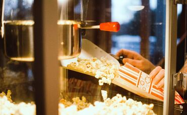 Symbolbild Kino Popcorn Filme