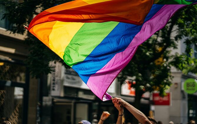Symbolbild CSD Regenbogenfahne