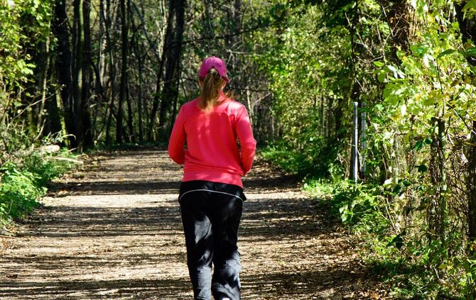 Joggerin Joggen Symbolbild Symbol symbolfoto