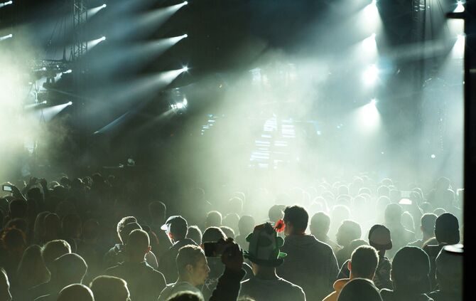 Techno Hardtechno Festival Symbolbild