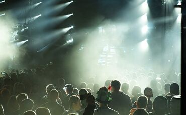 Techno Hardtechno Festival Symbolbild