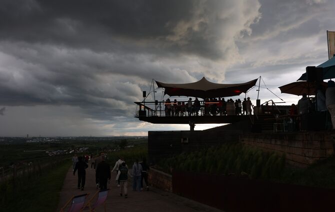 Sunset-Lounge