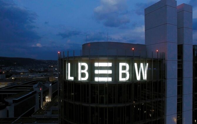 lbbw_stuttgart_bei_nacht_print_m