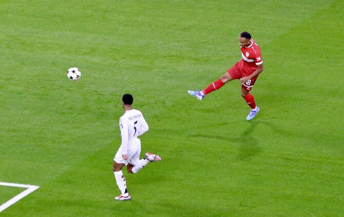 VfB-Angreifer Jamie Leweling im Spiel gegen Real Madrid