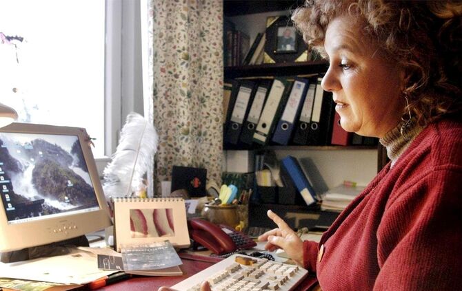 Monika Mohr-Mühleisen aus Pfahlbronn hat ihr zweites Lyrik-Buc Wasserzeichen veröffentlichtBild: Stütz28. 1. 2004