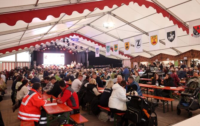 50 Festzelt