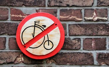 forbidden-2651301_1280