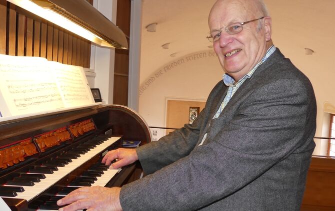 Organist Martin Fischer