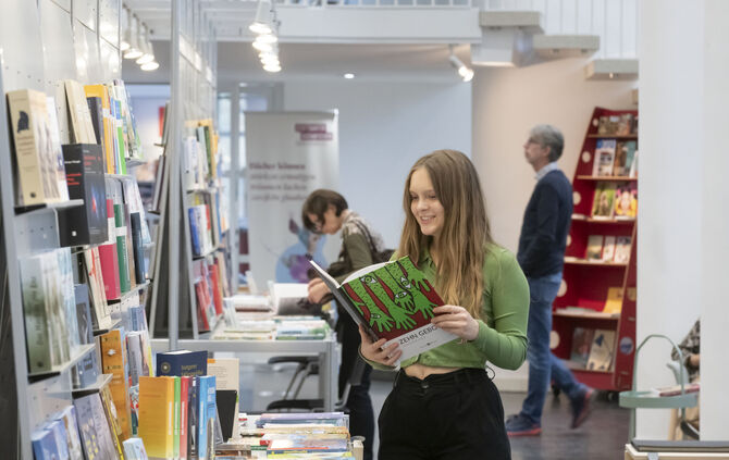 Leserin auf den Stuttgarter Buchwochen.