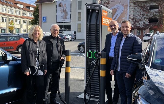 Einweihung einer Schnellladesäule der Stadtwerke auf dem Bantel-Parkplatz