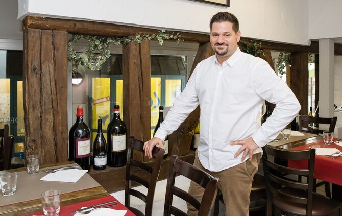 Toni Greco zieht mit seinem italienischem Restaurant "Bellovedere da Toni" nach Hohenacker um, Scheuerngasse, Waiblingen, 16.10.